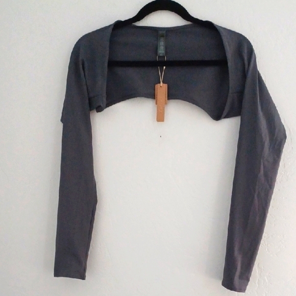SKIMS Jackets & Blazers - NWT SKIMS Gray Long Sleeve Bolero Shrug